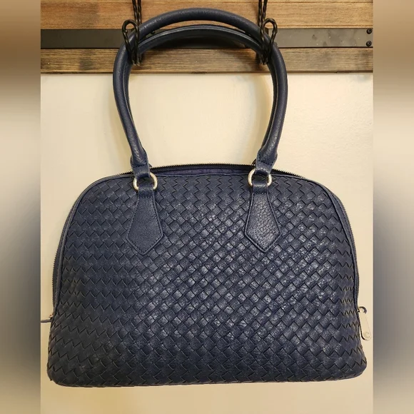 Charming Charlie Blue Dome Lattice  Blue Woven Satchel [13in L/ 5.5in W/ 10in T] - Picture 3 of 7